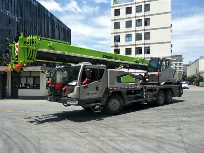 中方县跨街广告牌的高空安装注意事项
